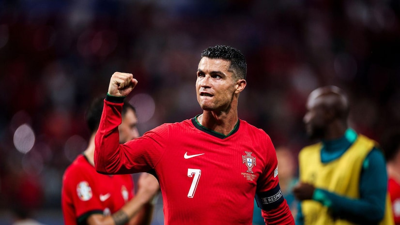 官方：利物浦传奇队明年3月将与多特传奇队踢慈善赛