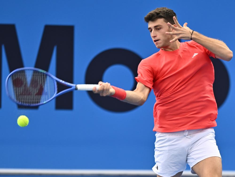 广东3消息！杜锋终于听劝，麦考尔无缘揭幕战，朱芳雨引援失败